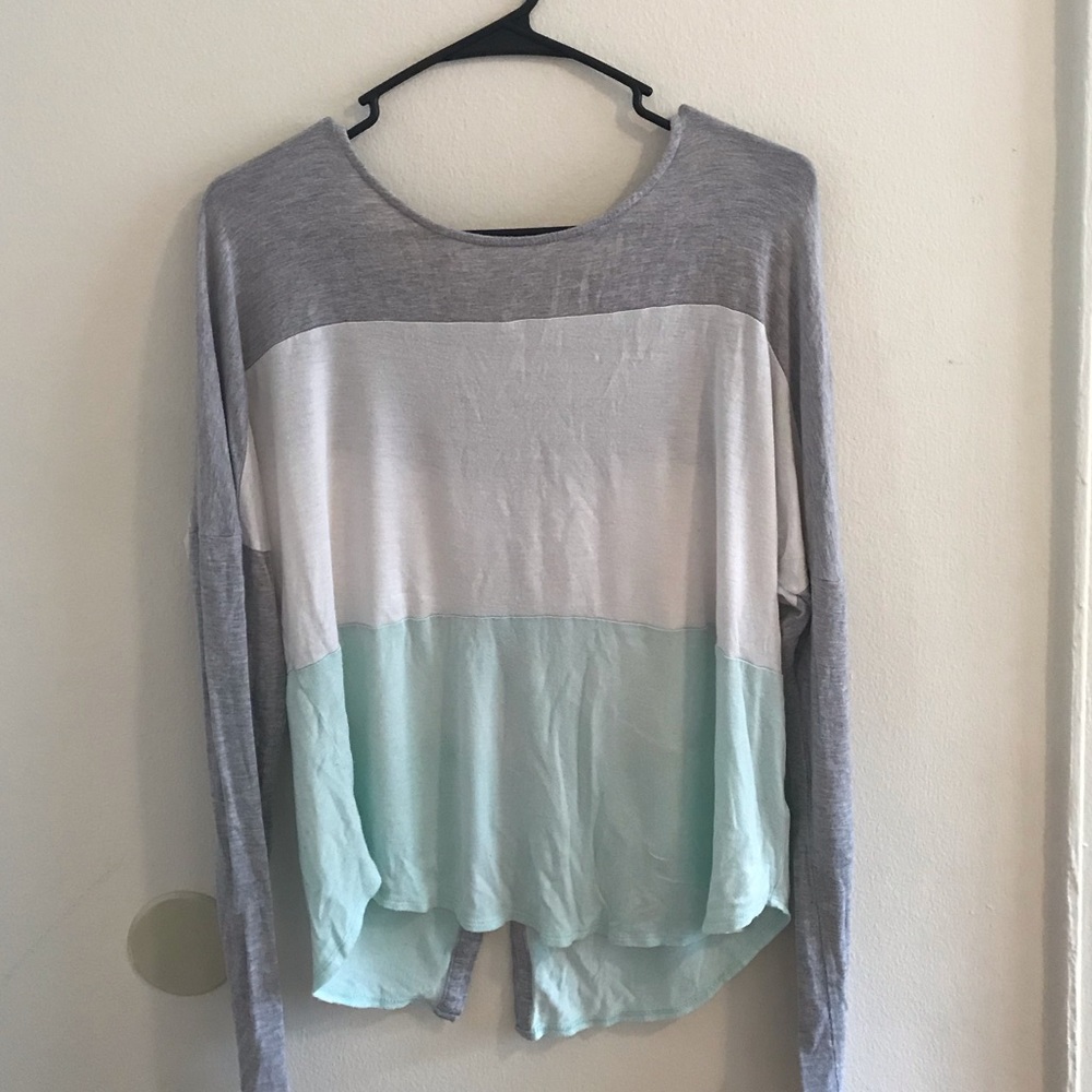 Active stripped long sleeve shirt